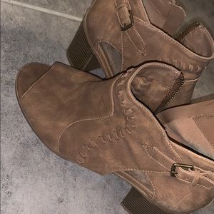 Bootie Fall Shoe